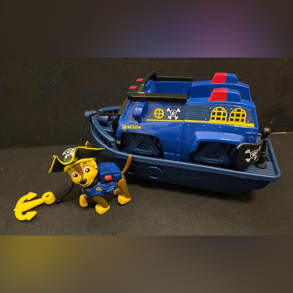 Paw Patrol Pirate Pups Chase's Sea Patrol Vehicle